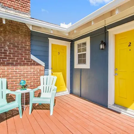 Beachy Family 3 Units In 1 Near Uptown & Asian District
